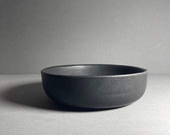 Ciotola in ceramica, bowl design minimal, ceramica fatta a mano, artigianato italiano, stoviglie, regalo per casa nuova, ciotola nera