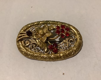 アールデコ調チェコフィリグリーブローチ：レッドフェイクルビーライン