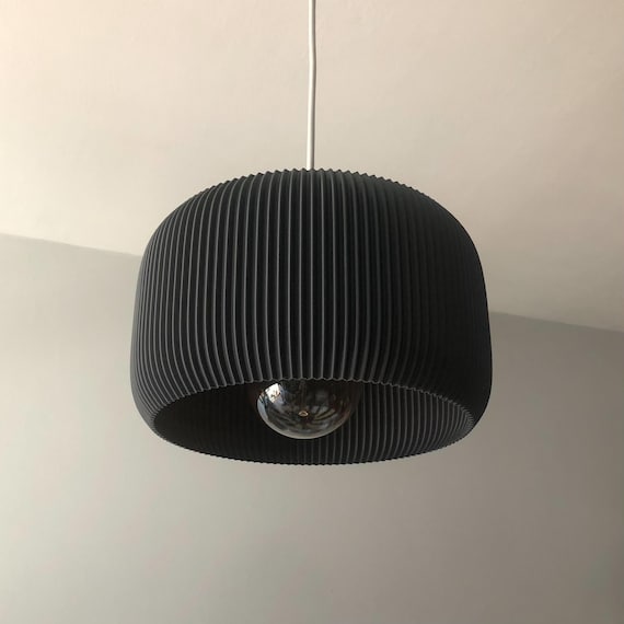 Hängelampe Lisboa Lampenschirm | Moderne Pendelleuchte mit geriffeltem Design | Minimalistische Deckenlampe | Nachhaltige Beleuchtung