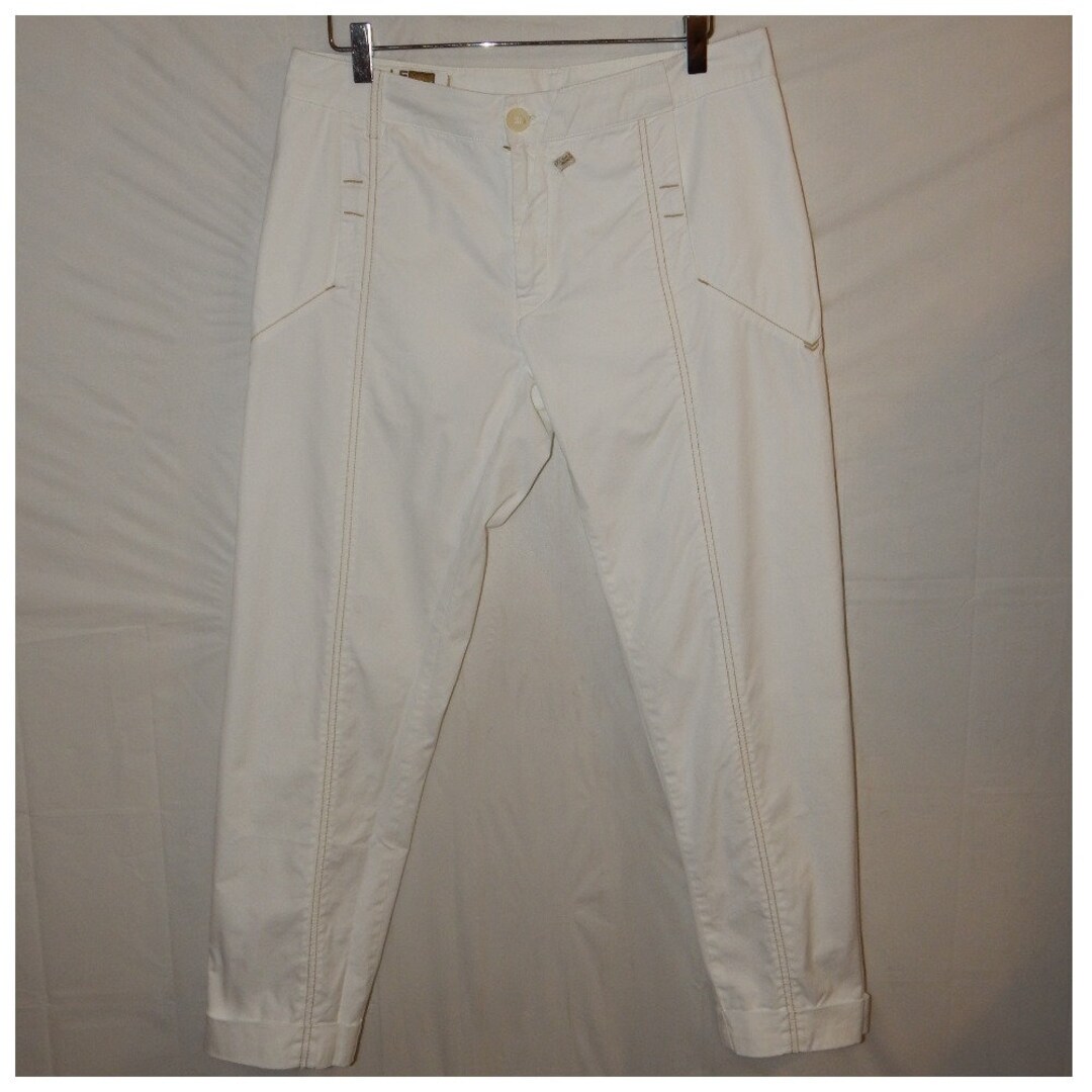Marithe+françois Girbaud Cropped Designer Trousers With a Creative