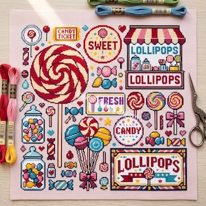 Puede incluir: Un patrón de punto de cruz sobre tela rosa claro con varios motivos de dulces, incluyendo una piruleta grande en espiral roja y blanca, frascos llenos de caramelos coloridos y letreros que dicen Candy Ticket, Sweet, Fresh, Candy y Lollipops con hilo.