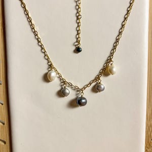Collier à breloques perles de Tahiti