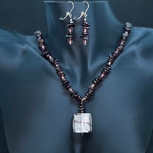 Collier et boucles d'oreilles en grenat avec pendentif en verre de Venise, véritables perles de grenat naturel, parure de bijoux fait main