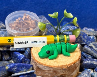 3D Printed Tiny Articulated Miniature Animal Pet Fidget Toy Alligator Crocodile Reptile Carrier Included