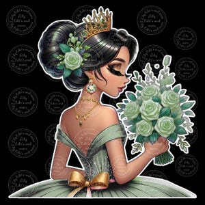 Op de afbeelding: Digitale illustratie van een vrouw in een groene jurk, met een boeket groene rozen. Ze draagt een gouden kroon, oorbellen en een ketting. De afbeelding heeft een zwarte achtergrond met de tekst "Lily Edit's and more" herhaald rond de randen.