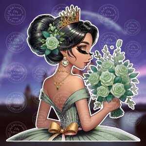Op de afbeelding: Illustratie van een vrouw in een groene jurk, met een boeket groene rozen. Ze draagt een gouden kroon, oorbellen en een ketting. Haar donkere haar is opgestoken met groene bloemaccenten. De achtergrond is een wazig paars en roze.