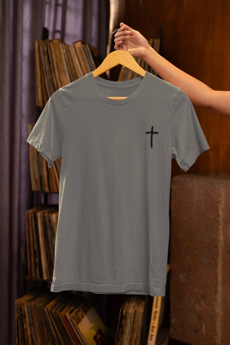 Koszulka z krzyżem chrześcijańskim Comfort Colors – skromny T-shirt w stylu boho Grey