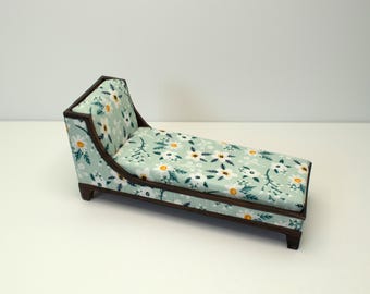Dollhouse Miniature Chaise 1:6 Scale