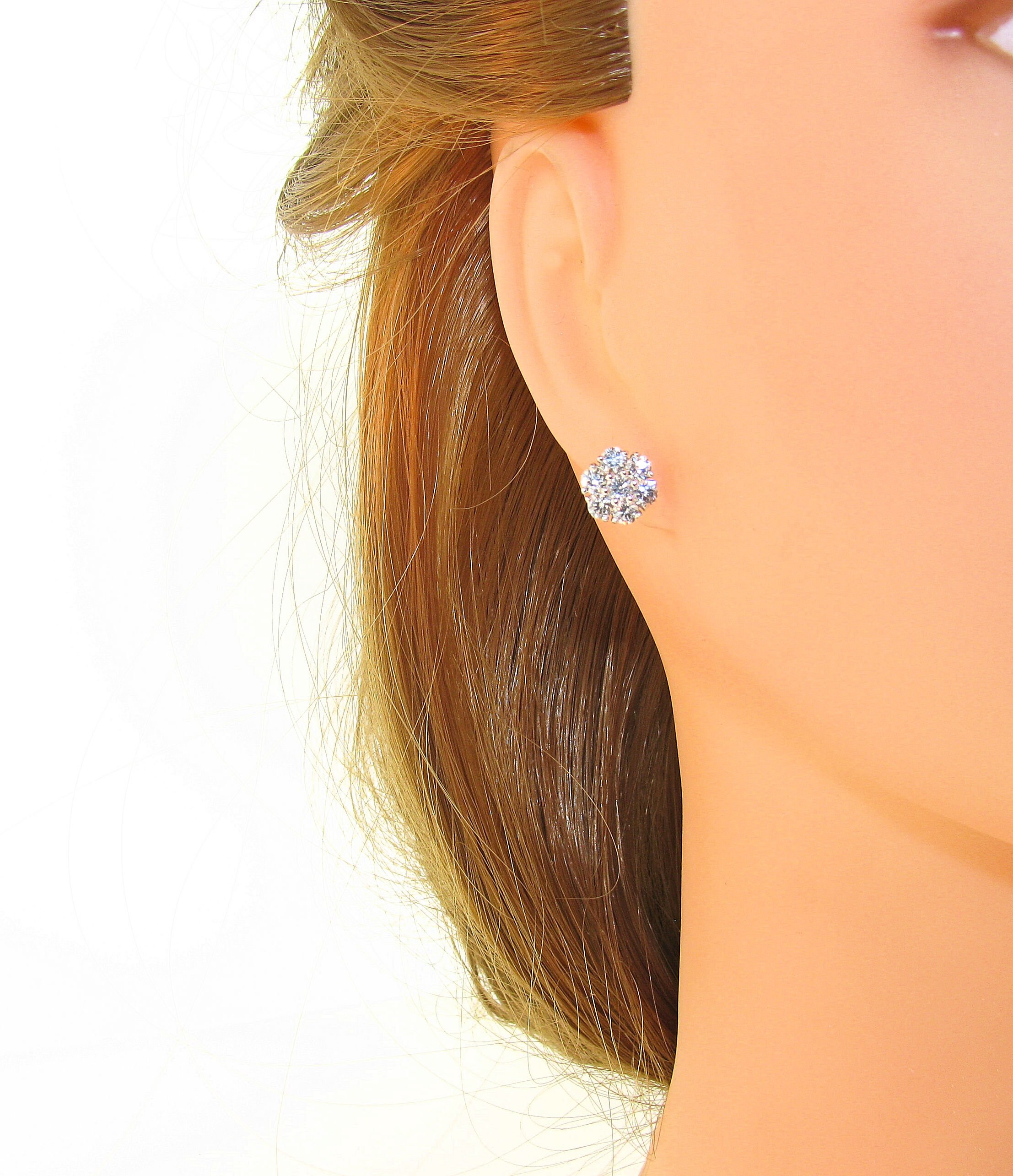 ☆人気☆【Numbering】☆Round Brilliant 8 Stud Earrin.g #3111 ☆関税込☆Numbering☆Round Brilliant 8 Stud Earrin.g #3111☆