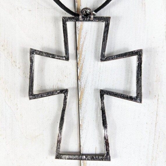 Vintage goth cross pendant choker. Reclaimed boho… - image 8