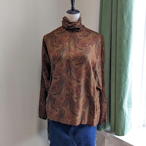 Vintage 80s paisley blouse rayon turtleneck long sleeve women’s medium large boho indie pullover top Country Shop