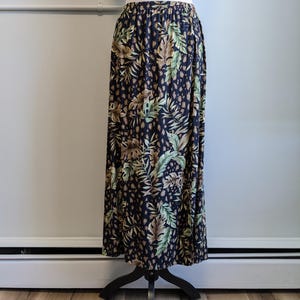 Vintage 90s floral midi skirt rayon elastic waist pull on women’s medium cottagecore boho fairycore lightweight