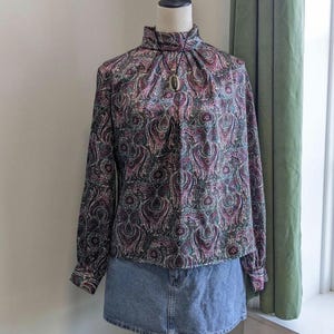 Vintage 70s Boho Paisley Blouse – Petite Medium | 1970s Coquette Fairy Long Sleeve Pullover Top