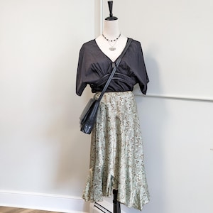Y2K floral ruffle midi skirt Vtg 2000s indie cottagecore M NWT skirt