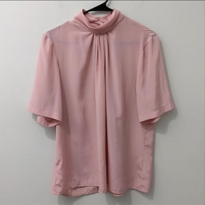 80s Pink Sheer Blouse L – Retro Minimalist Mock Neck Vintage Top Academia Style