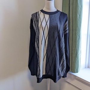 Vintage 90s geometric pullover sweater black white acrylic men’s large boxy fit retro streetwear