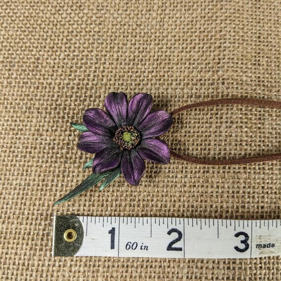 Vintage leather flower pendant choker. Reclaimed … - image 5