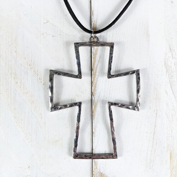 Vintage goth cross pendant choker. Reclaimed boho… - image 4