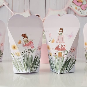 Scatole per bomboniere di compleanno con fata ad acquerello, decorazioni per feste, scatole per caramelle da giardino delle fate, decorazioni per il compleanno di una bambina con fata a farfalla per il primo compleanno