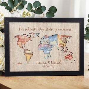 Personalisiertes Geldgeschenk zur Hochzeit Weltkarte | DIN A5, A4 oder A3 im Echtholzrahmen | Hochzeitsgeschenk für Reisende. Echtholz Schwarz