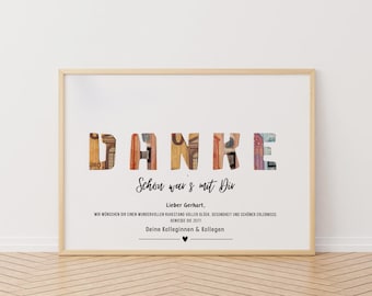 以下が含まれることがあります： ユーロ紙幣で「DANKE」という単語が書かれた額縁付きのプリント。下のテキストには「Schon war's mit Dir」と「Lieber Gerhart, Wir wünschen dir einen wundervollen Ruhestand voller Glück, Gesundheit und schöner Erlebnisse. Genieße die Zeit! Deine Kolleginnen & Kollegen」と書かれています。