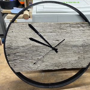 Design wall clock