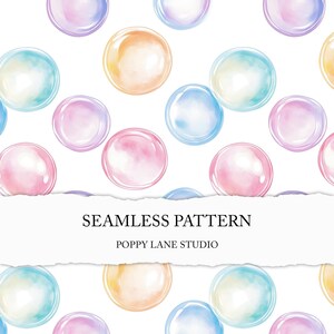 Puede incluir: Un patrón sin costuras con círculos pintados en acuarela en colores pastel. Los círculos están dispuestos en un patrón repetitivo sobre un fondo blanco. El texto "Seamless Pattern" y "Poppy Lane Studio" está incluido en la imagen.