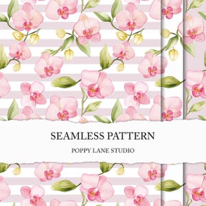 Pode incluir: Padrão sem costura com orquídeas rosa, folhas verdes e botões amarelos, sobre um fundo de listras brancas e rosa claro. O texto "SEAMLESS PATTERN" e "POPPY LANE STUDIO" é exibido.