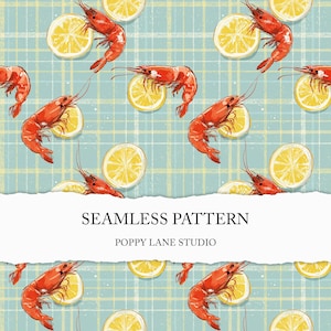 Puede incluir: Patrón sin costuras con ilustraciones de gambas rojas y rodajas de limón amarillas sobre un fondo de cuadros azul claro. El diseño incluye el texto "SEAMLESS PATTERN" y "POPPY LANE STUDIO".