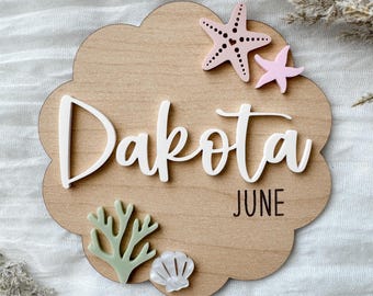 Letrero con nombre de bebé con diseño de conchas marinas y océano, letrero con datos de nacimiento, anuncio de nombre, letrero con nombre del hospital, letrero con nombre del recién nacido, regalo para baby shower, recuerdo