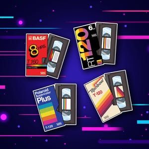 空白の VHS テープ ビニール ステッカー シート (ステッカー 4 枚!) | ウォーターボトル、ノートパソコン、自転車、車用のビニール ステッカー