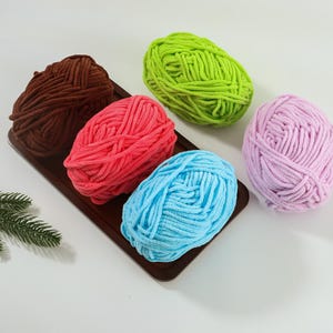 Cozy Cloud Chunky Yarn - Ultra-Plush Hand Knitting Yarn, Scarves Blankets Making, Amigurumi Yarn, 31 Rich Colours, Dreamy Crafting