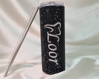 Gobelet noir skinny bling personnalisé avec couvercle et paille - Gobelet en acier inoxydable de 20 oz - Strass en verre de haute qualité placés à la main à 100 % !