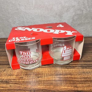 Vintage NWT 1965 Snoopy 11 oz Shorty Glass Red This Has Been A Good Day Set of 4