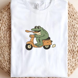Frog Shirt, Funny Frog Shirt, Retro Vintage Frog Graphic T-shirt, Playful Frog Shirt, Gift for Him, Gift for Her, Weird Shirt, Meme Shirt