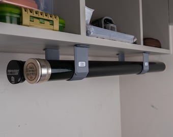Soporte para tubos de cañas de pesca con mosca / Montaje bajo estante y en techo / Estante doble para tubos / Almacenamiento de equipo de pesca con mosca