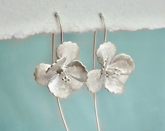 Silver Flower Earrings. Floral Earrings, Drop Earring, Dangly Earrings, Botanical jewellery, 925 Silver, Valentines Day Gift for her