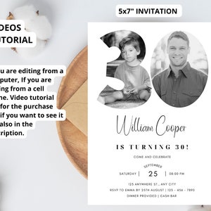 Peut inclure: Une invitation en noir et blanc de 12,7 x 17,8 cm pour un 30e anniversaire. L'invitation pr&eacute;sente un grand nombre "30" avec des photos de la personne f&ecirc;t&eacute;e et d'un enfant. Le texte indique "William Cooper a 30 ans ! Venez f&ecirc;ter avec nous le 25 septembre &agrave; 20h00. 125 Anywhere St., Any City. RSVP &agrave; Emma avant le 25 ao&ucirc;t 123-456-7890. D&icirc;ner offert | Bar payant."