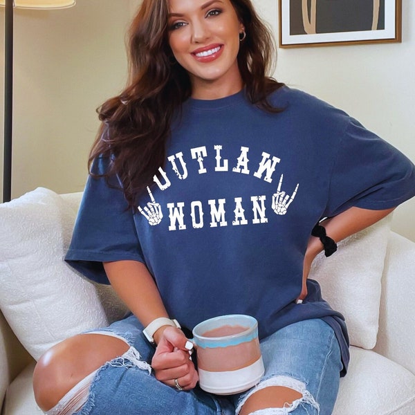 OUTLAW WOMAN SHIRT, Western Style Shirts, Comfort Colors, Oversized shirts For Women, Outlaw Woman Hank Williams, Cowgirl Shirt