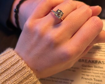 Lab Grown Diamond Round Brilliant Engagement Ring