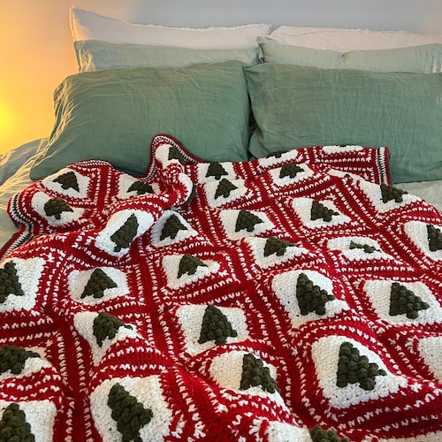 Christmas Tree Afghan Crochet Pattern: Vintage Holiday Blanket