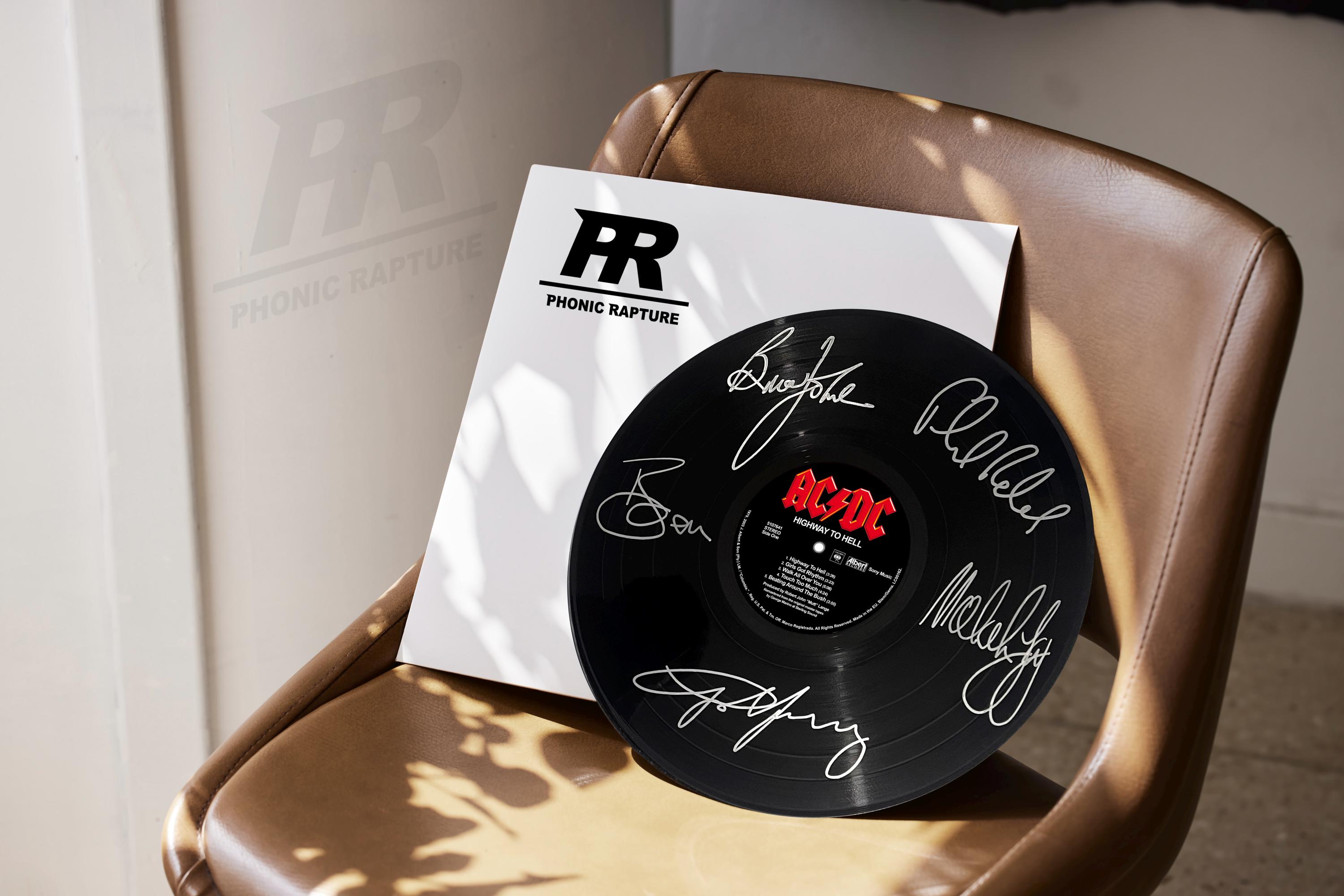 エーシー・ディーシー　AC/DC サイン入り　レコード ACDC High Way To Hell サイン入りLPレコード サイン入りビニール