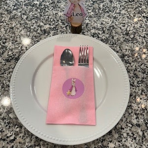 Beatrix Potter Peter Rabbit Flopsie friends Besteckhalter pink oder blau gedeckter Tisch Dekoration