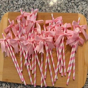 Pink oder blau Schleife Strohhalme Liebe Kuchen Babyparty Geburtstag Kuchen smash Brautparty Sie bindet den Knot Junggesellinnenabschied Hochzeit Sweet 16 Party