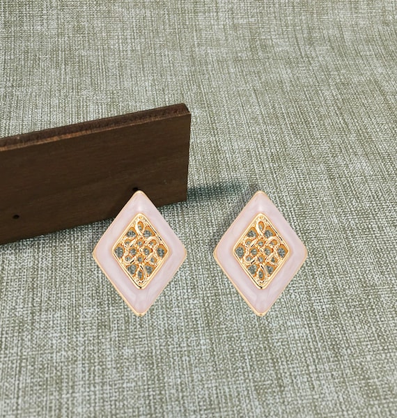 Vintage Diamond-shaped openwork pattern Stud Earr… - image 1