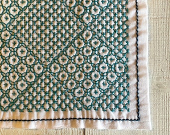 Japanese sashiko embroidery tea towel "Cross flower stab arrangement" Hand stitching tea mat , Place mat