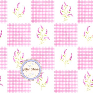 May include: A repeating pattern featuring pink gingham squares alternating with white squares. Each white square has a watercolor illustration of lavender sprigs. A circular label with the text "Azul Palido" is in the lower right corner.