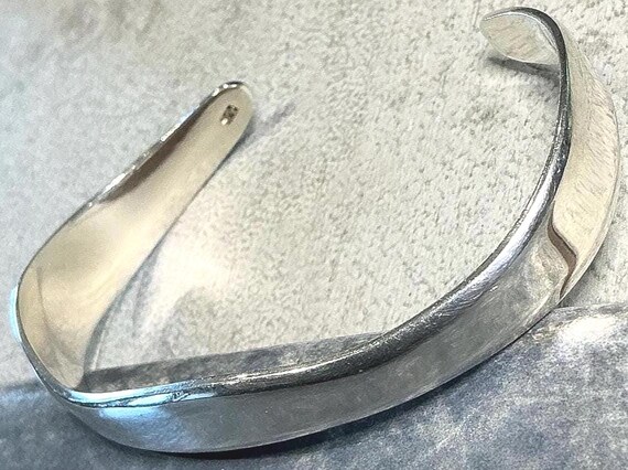 Waved Solid Silver Cuff 21grms - image 14