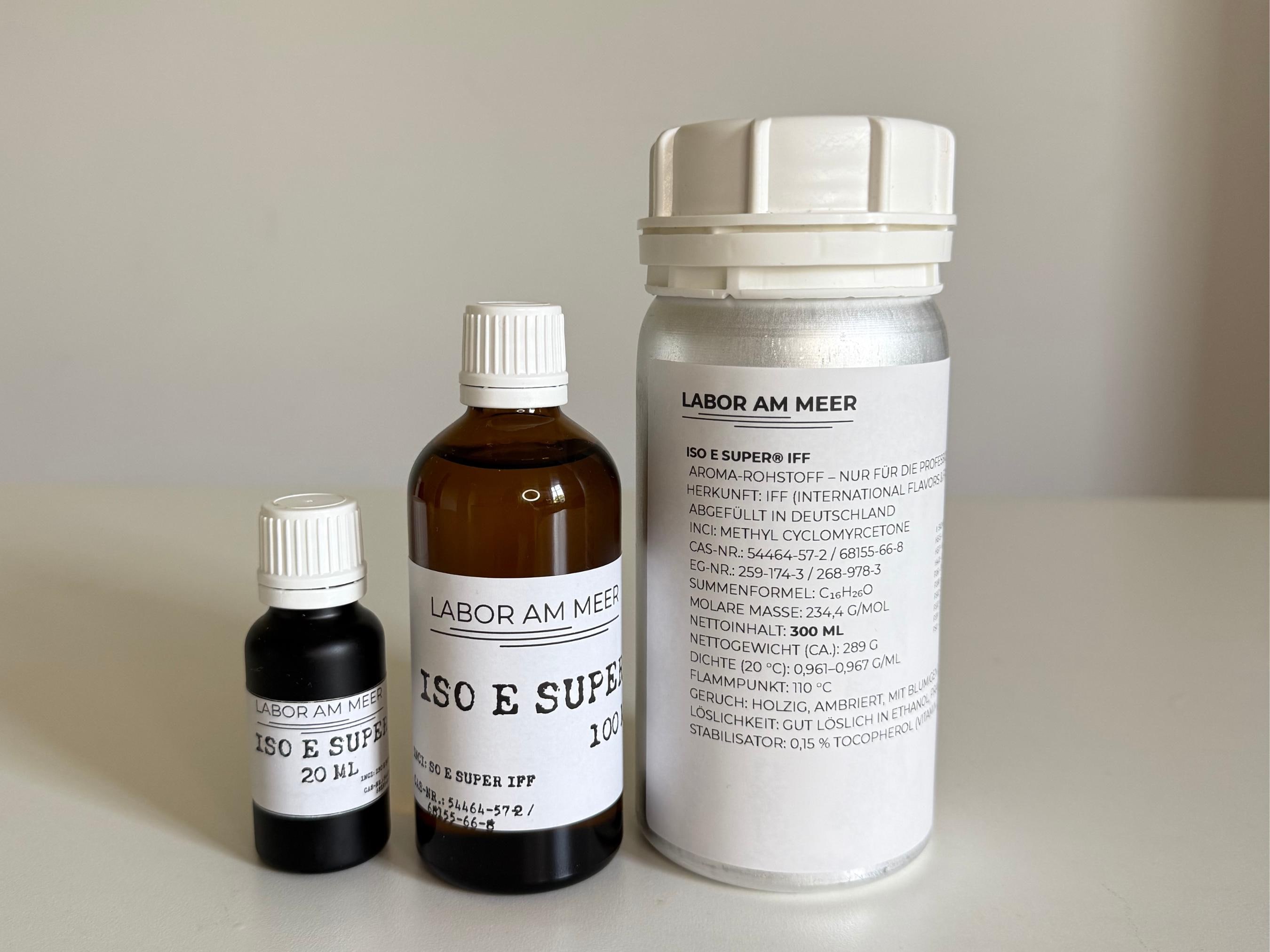 Iso E Super Fragrance Molecule: Velvety Woody Scent - IFF Original