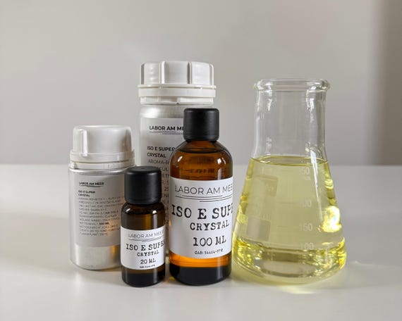 Iso E Super Type OTNE Crystal – Woody-Amber Perfumery Molecule, Fixative, Liquid